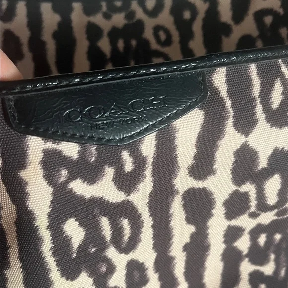 Coach Leopard Print Shoulder crossbody Bag in Black and Tan - Picture 4 of 10